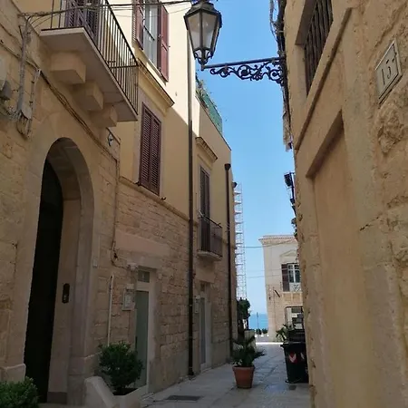 Duomo 6 Σπίτι διακοπών Trani