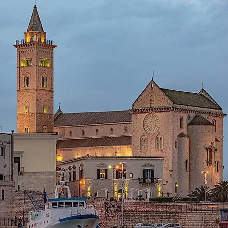 Duomo 6 * Трани